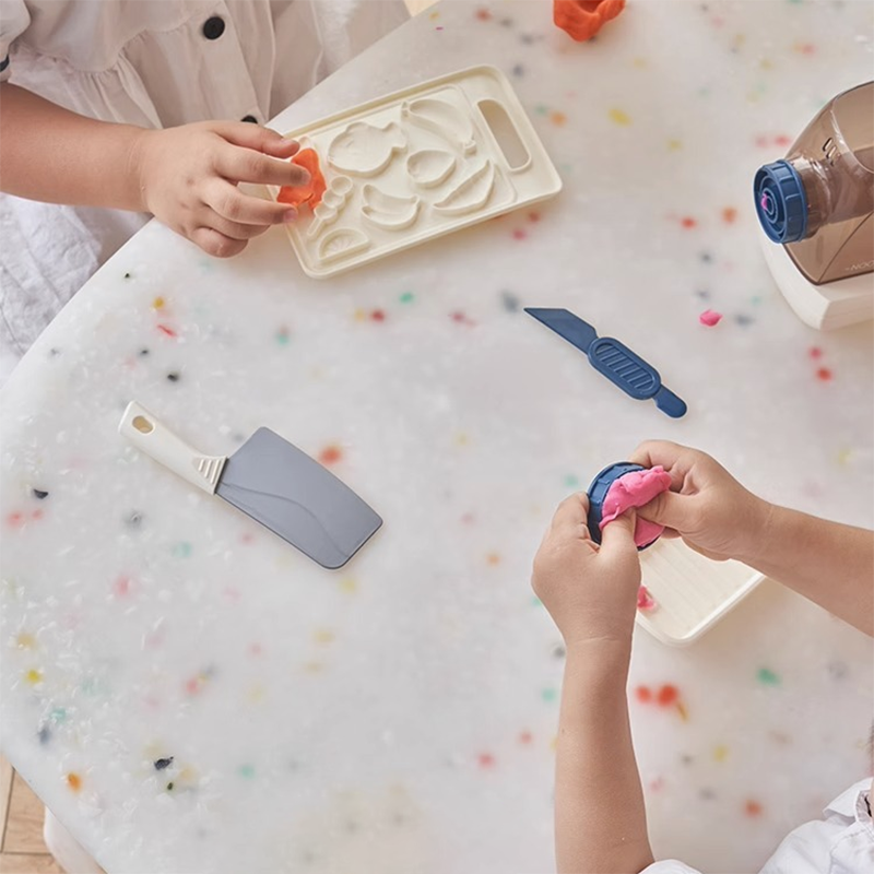 Ovaler Kindertisch und Stuhl einzeln wählbar