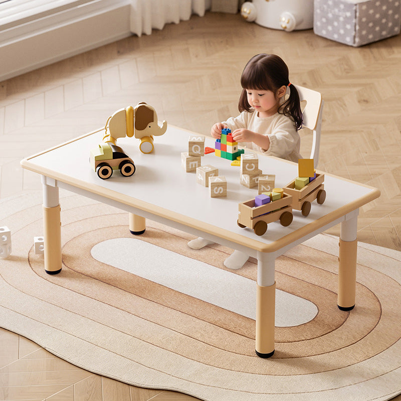 Großer Kindertisch
