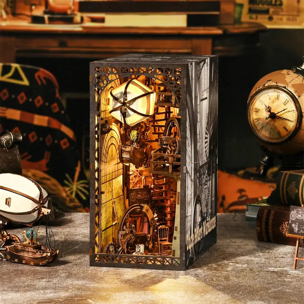 Uncle Peter's Warehouse Book Nook - MISSIRON