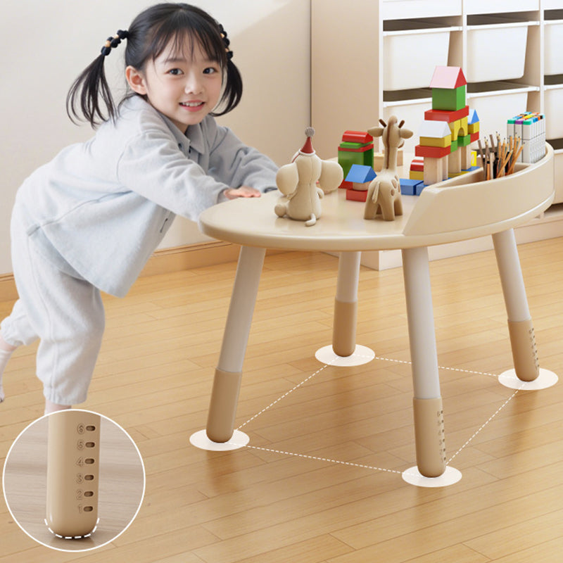 Ovaler Kindertisch aus Holz mit Silikonkante