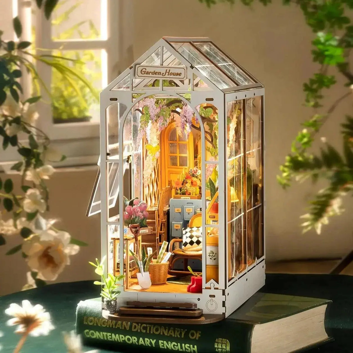 Garden House MISS IRON