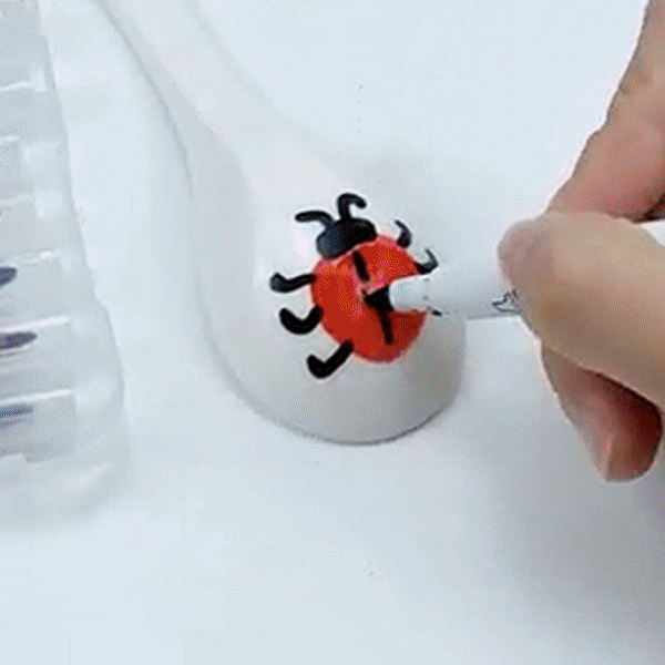 Waterpaint Magische Stifte-Set | Kunst im Wasser erschaffen - inklusive GRATIS keramischer Löffel