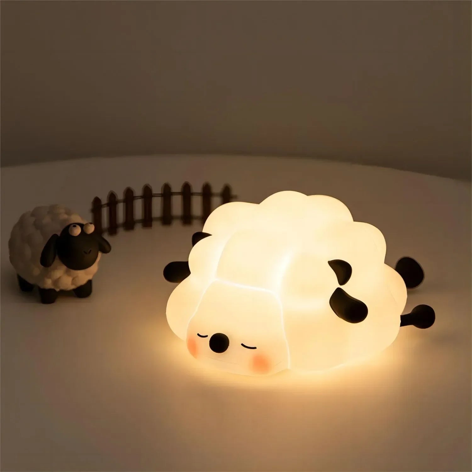 GlowBuddy Nachtlicht für Kinder | Dimmbares Silikon-Nachtlicht | SpielTopia